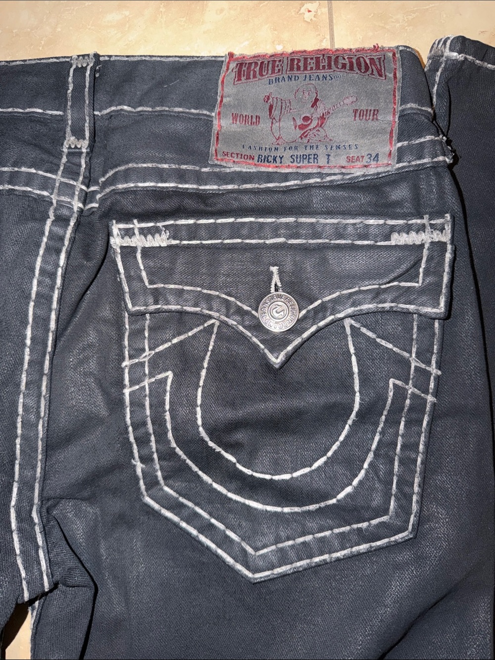 True Religion Men’s Dark Blue Straight Jeans with Contrast Stitching - Picture 4 of 4